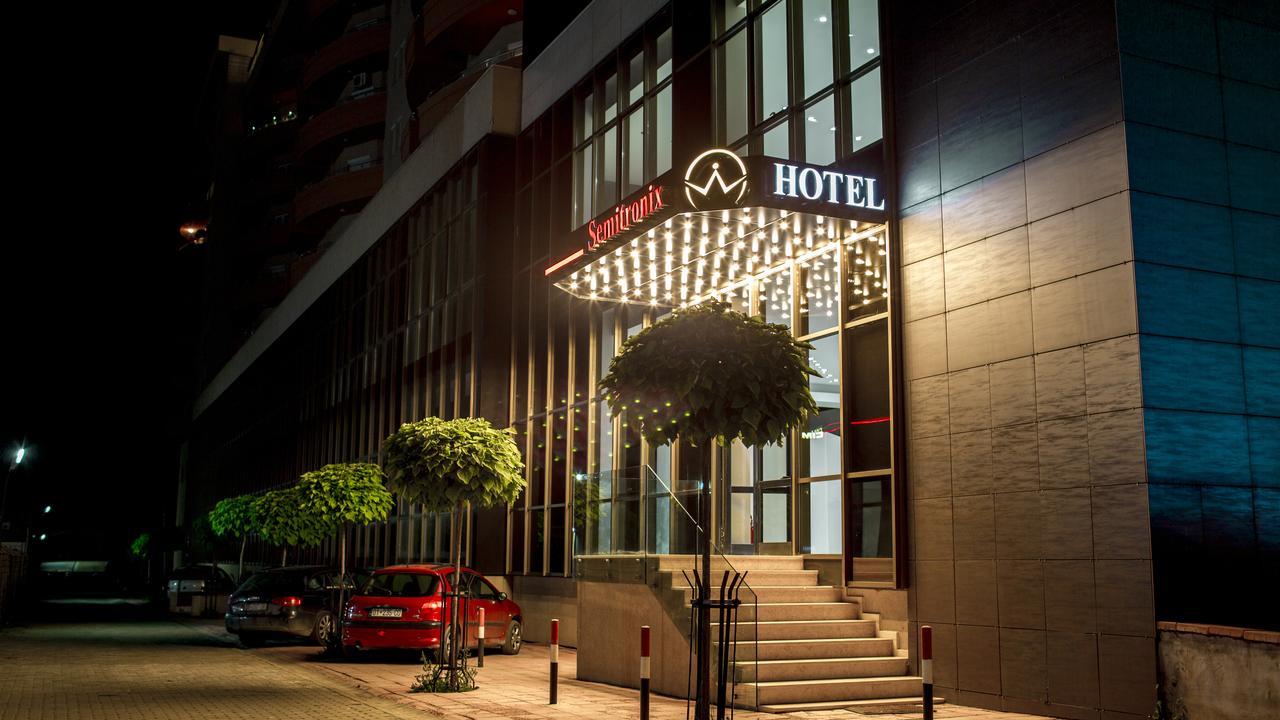 Semitronix Hotel Prishtina Priștina Exterior foto